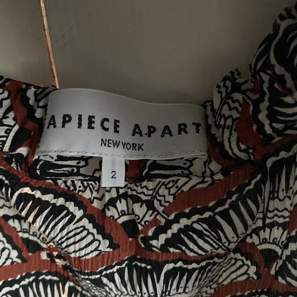 •APIECE APART Elegant Black and Red Patterned Women's Top Cutout - Picture 3 of 16